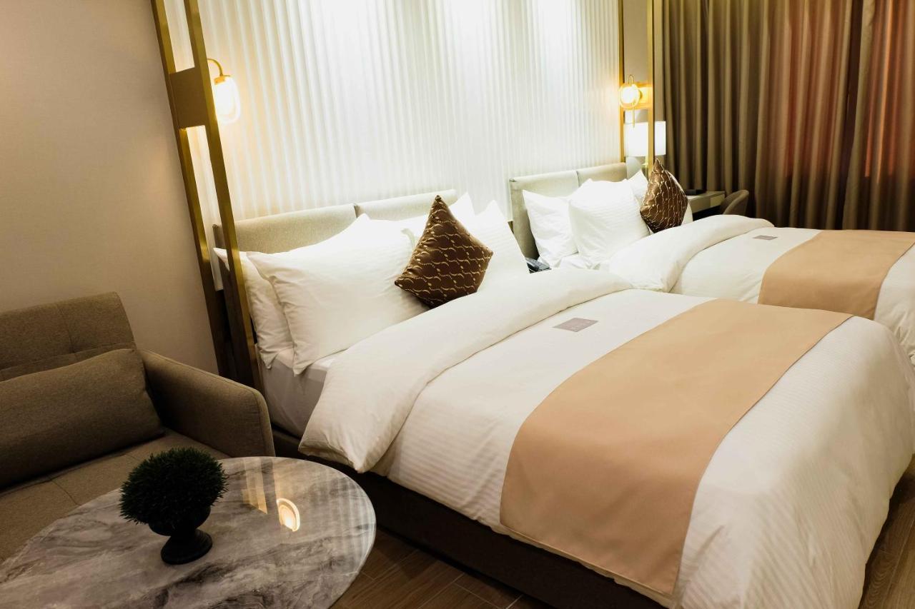 Uma Hotel And Residences Naga  Exterior photo