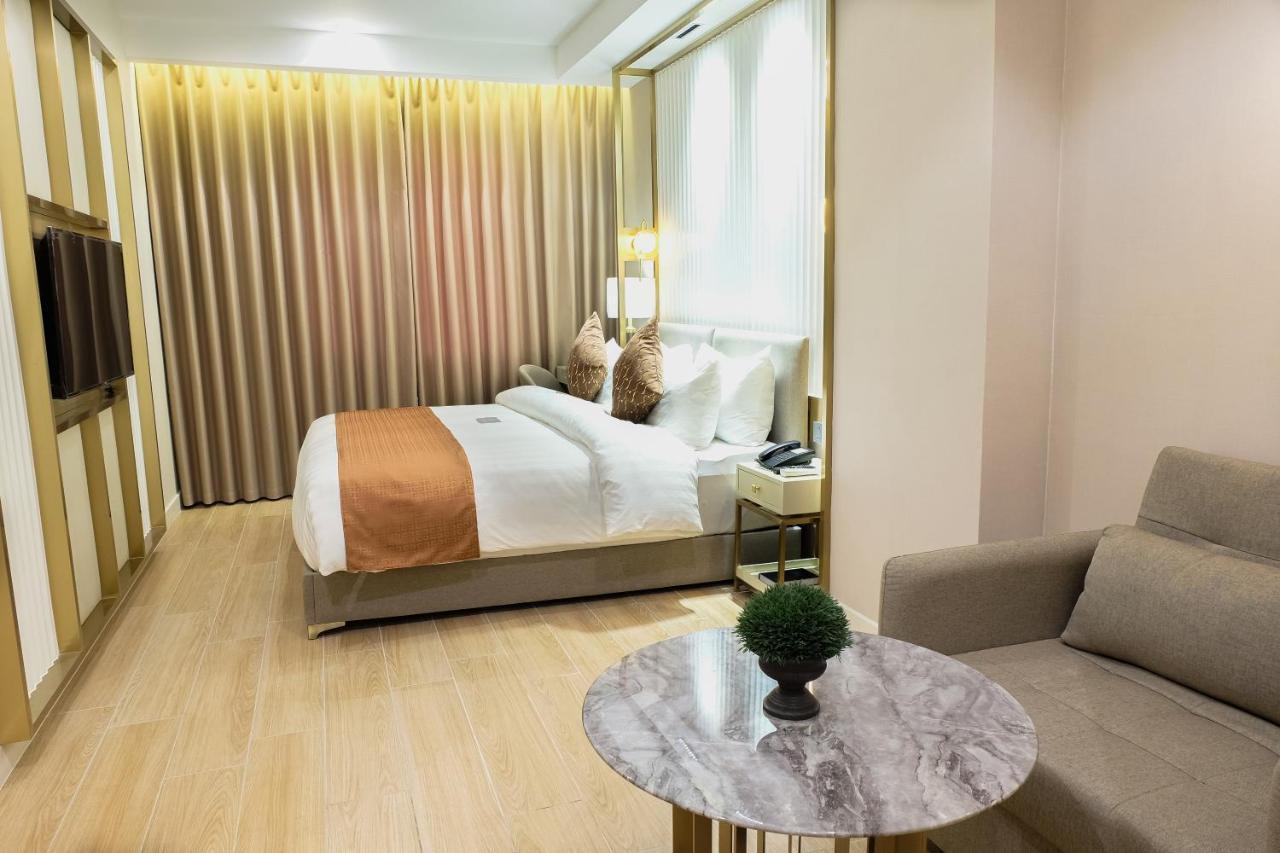 Uma Hotel And Residences Naga  Exterior photo