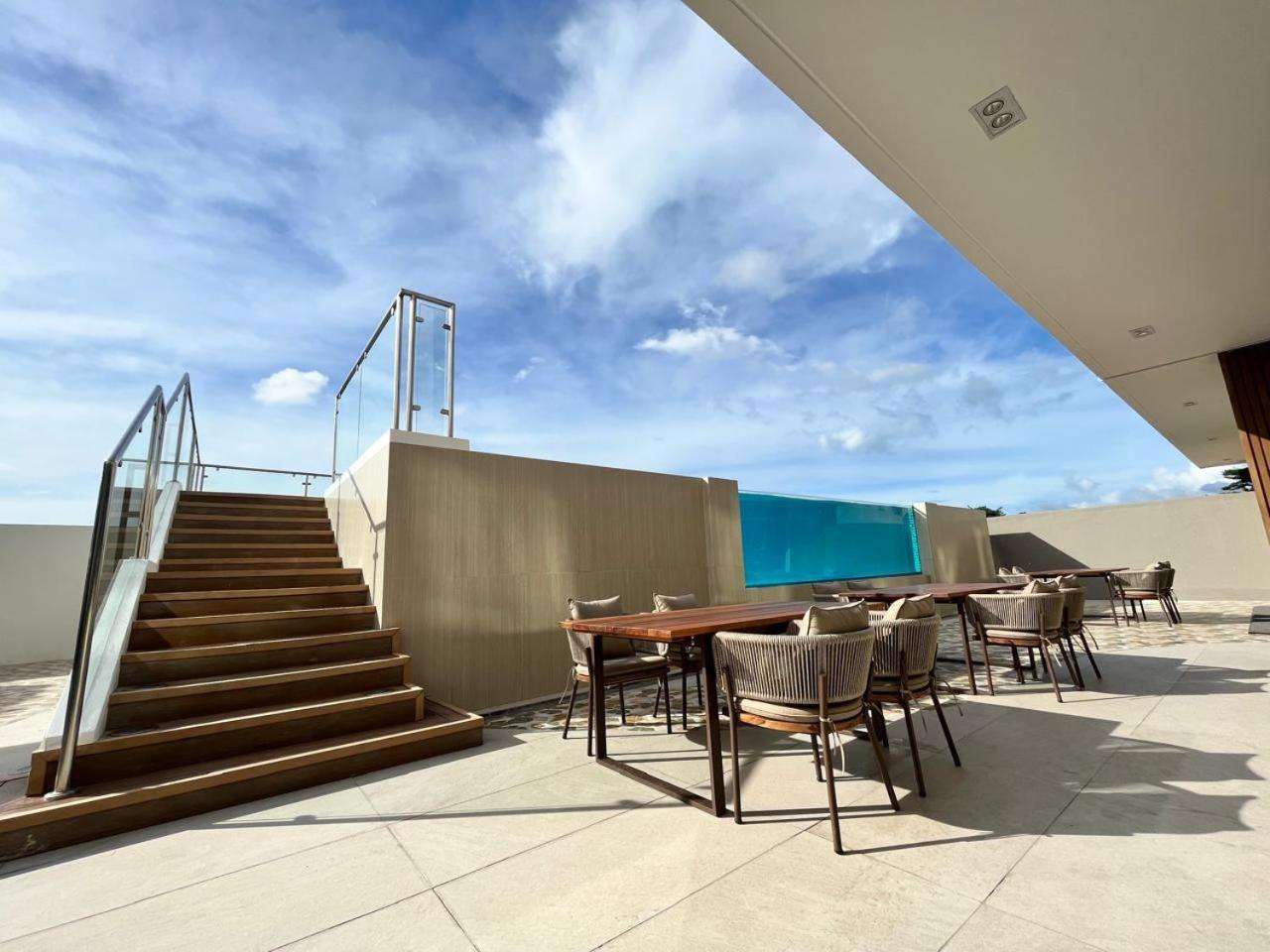 Uma Hotel And Residences Naga  Exterior photo